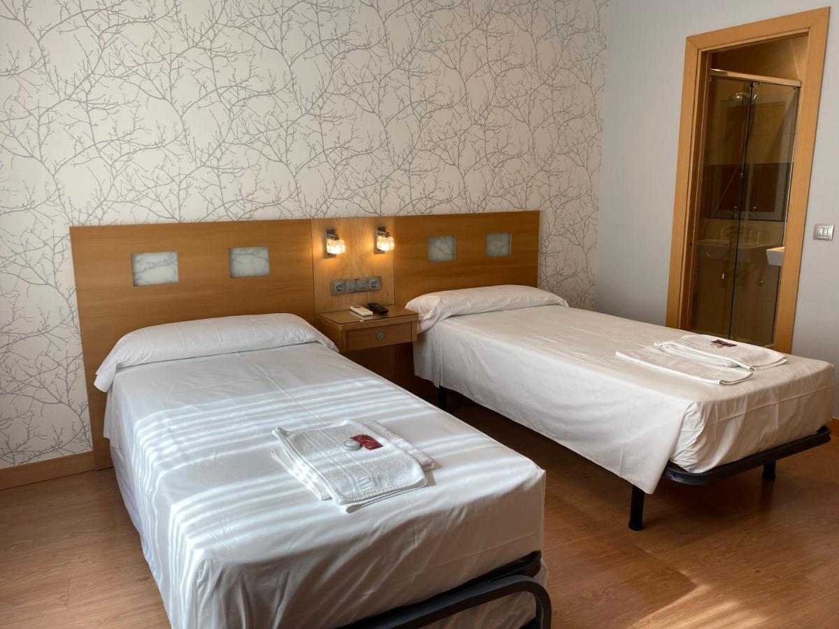 Hostal Rias Bajas Madrid Luaran gambar