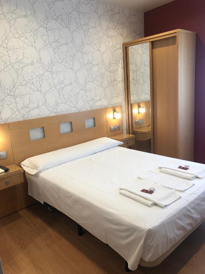 Hostal Rias Bajas Madrid Luaran gambar