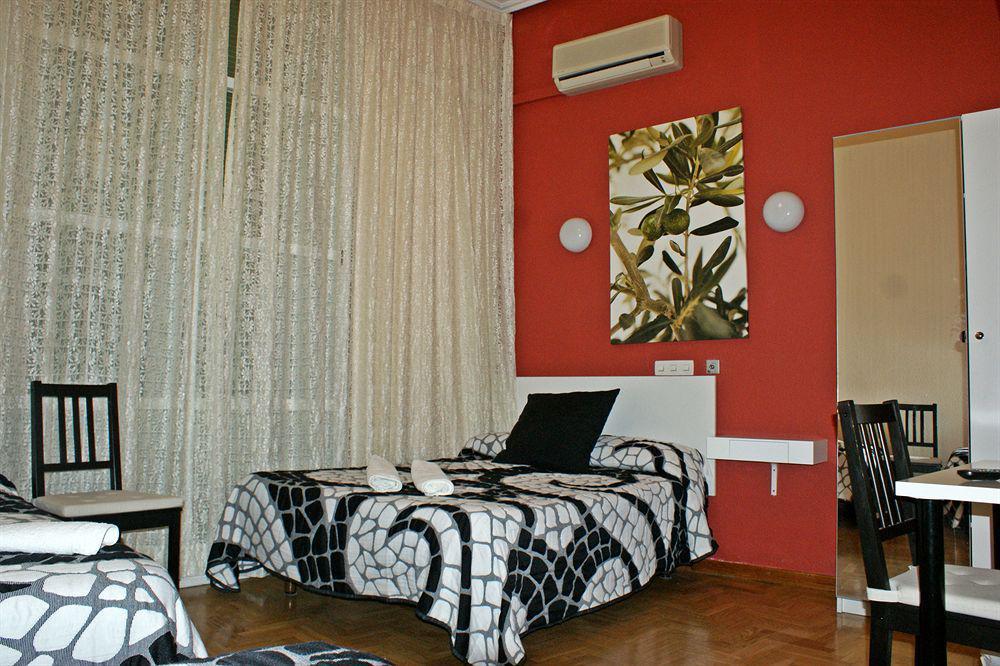 Hostal Rias Bajas Madrid Luaran gambar