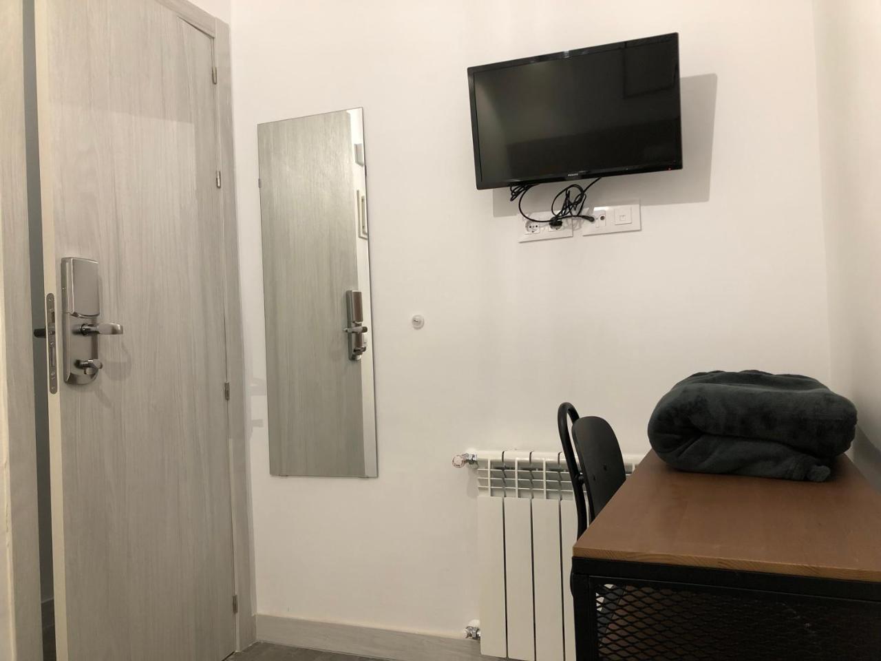 Hostal Rias Bajas Madrid Luaran gambar