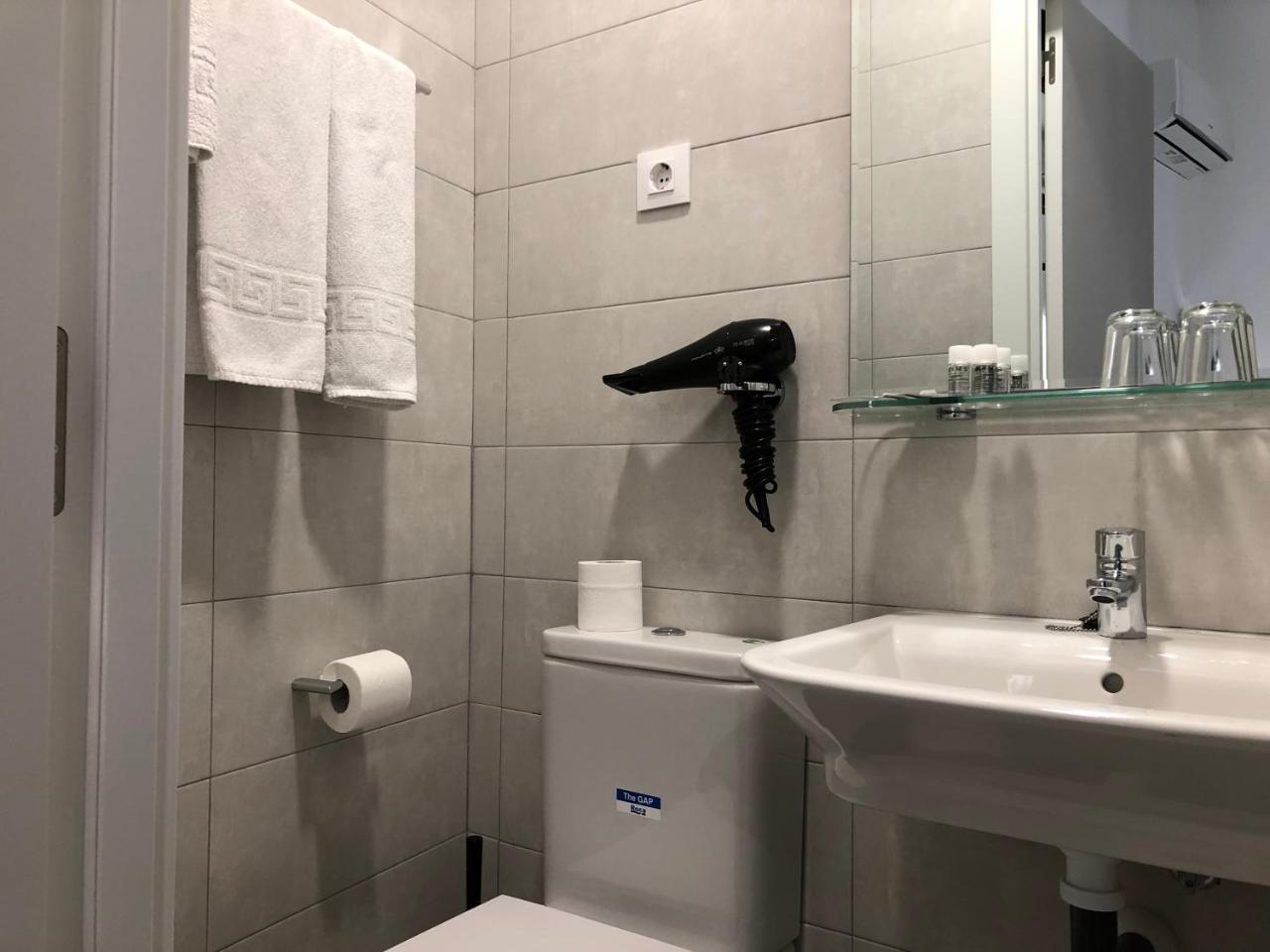 Hostal Rias Bajas Madrid Luaran gambar