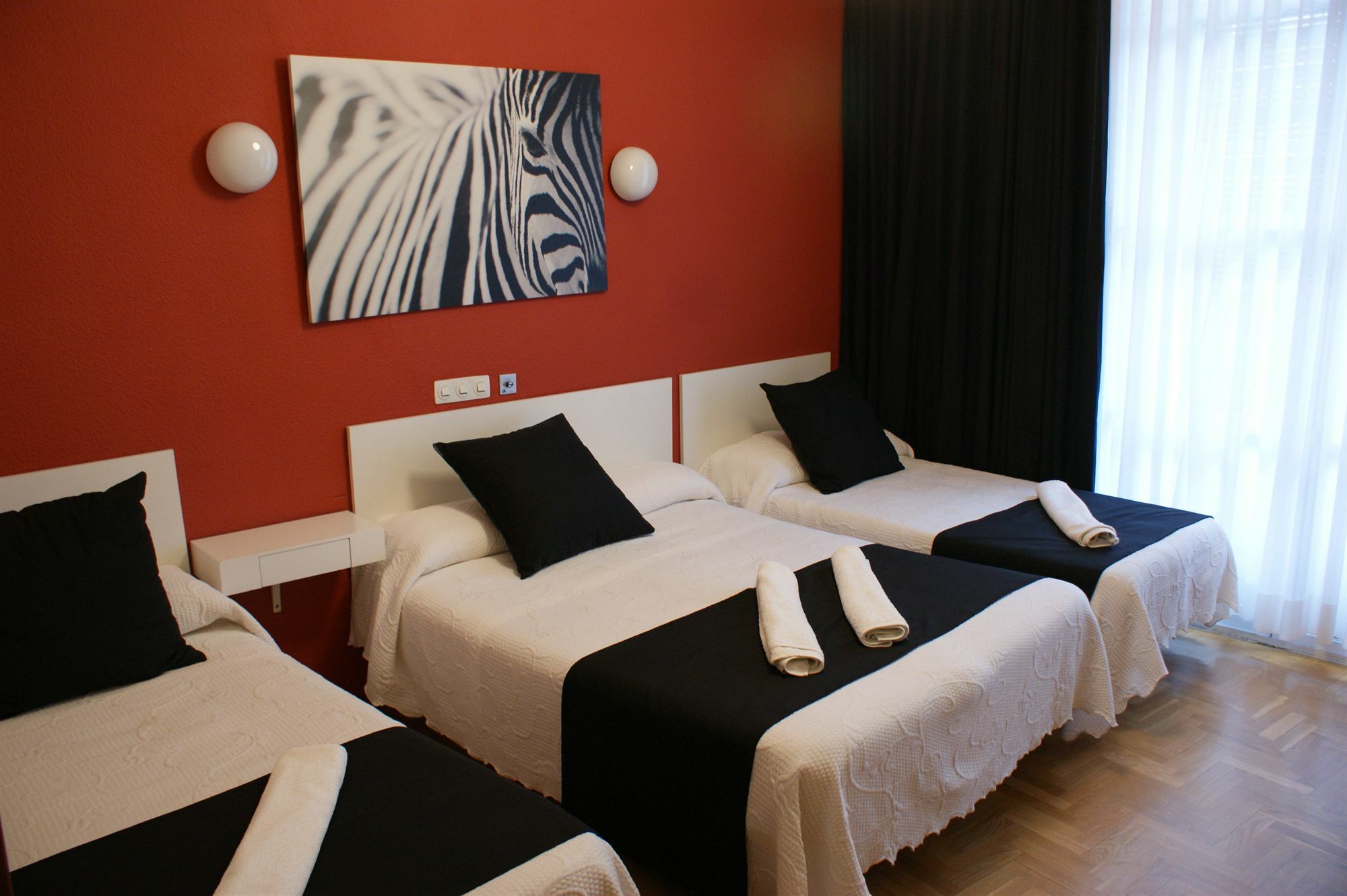 Hostal Rias Bajas Madrid Luaran gambar