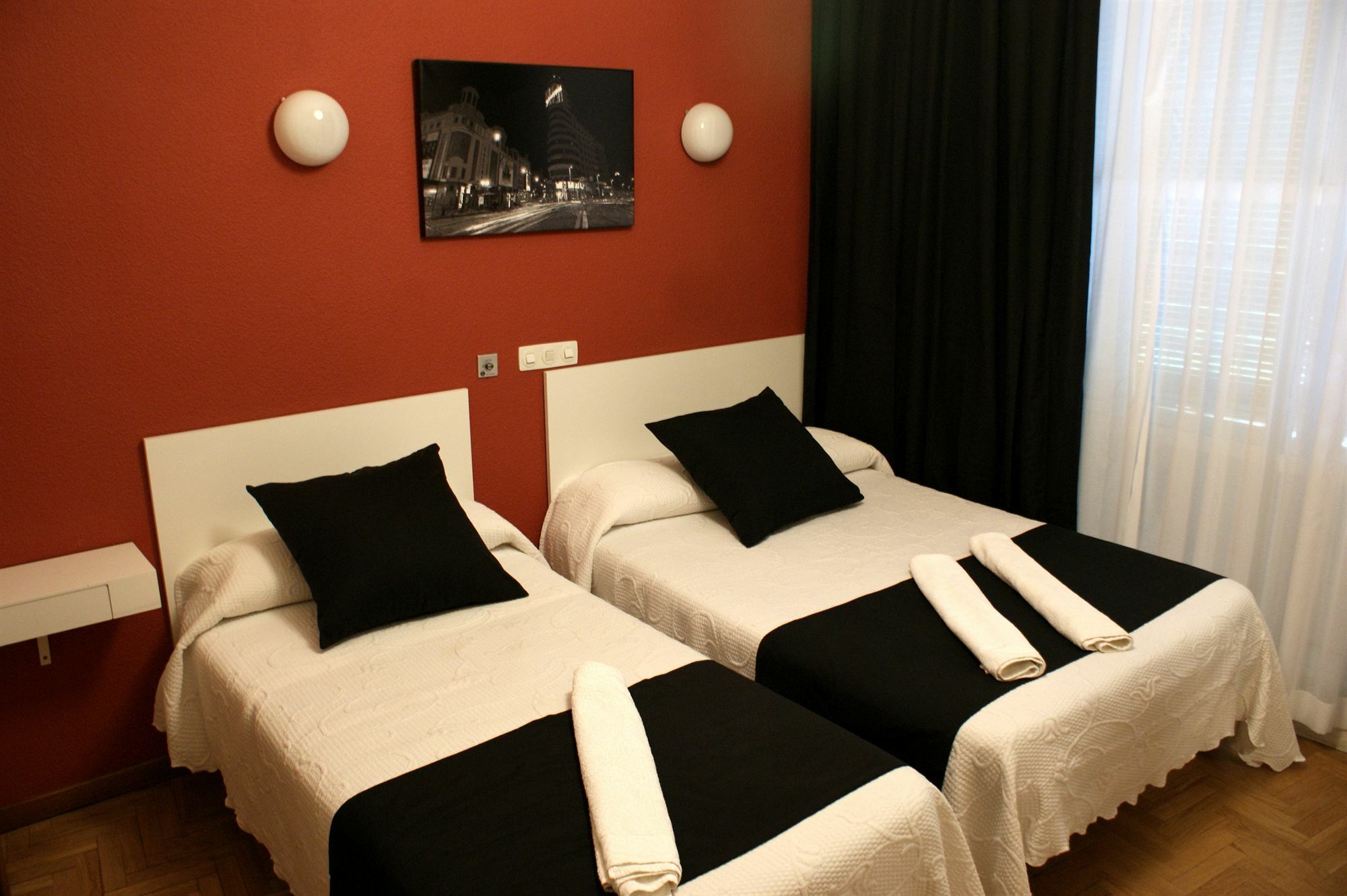 Hostal Rias Bajas Madrid Luaran gambar